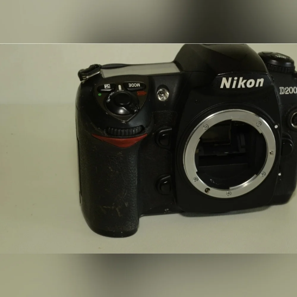 Nikon d200 including